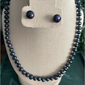 Authentic freshwater pearls earrings and necklace set. Handmade and brand new.